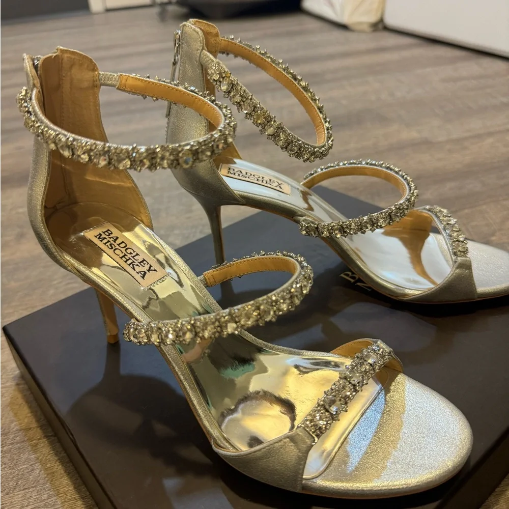 SOLD - Picture 2 of 6